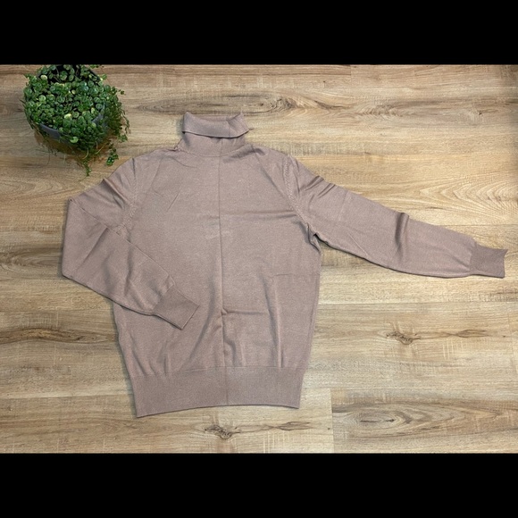 Woolen Bloom turtleneck sweater - Picture 2 of 8